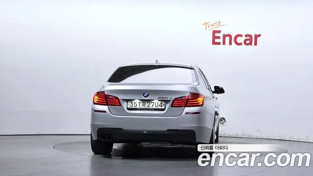 BMW 5-Series 2016 thumb 4