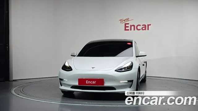 Tesla Model 3 2022 thumb 3