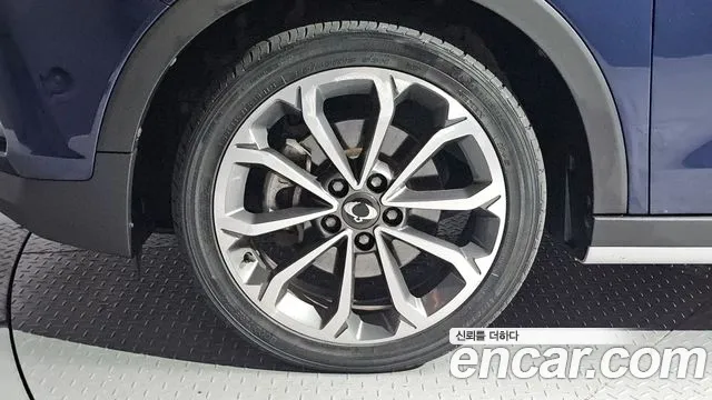KG_Mobility_Ssangyong TIBOLI 2017 thumb 5