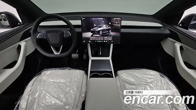 Tesla Model Y 2026 thumb 6