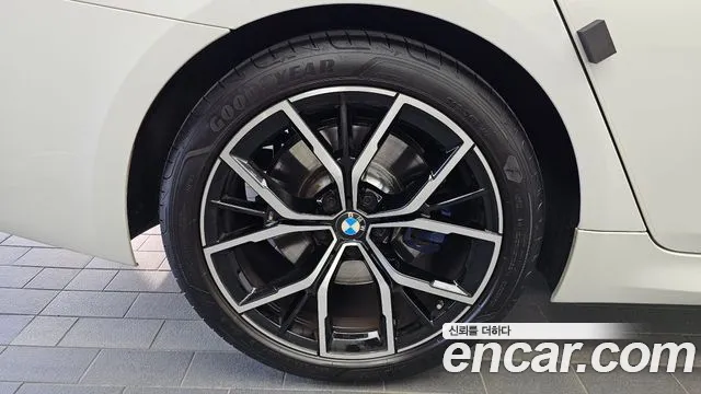 BMW 5-Series 2022 thumb 5