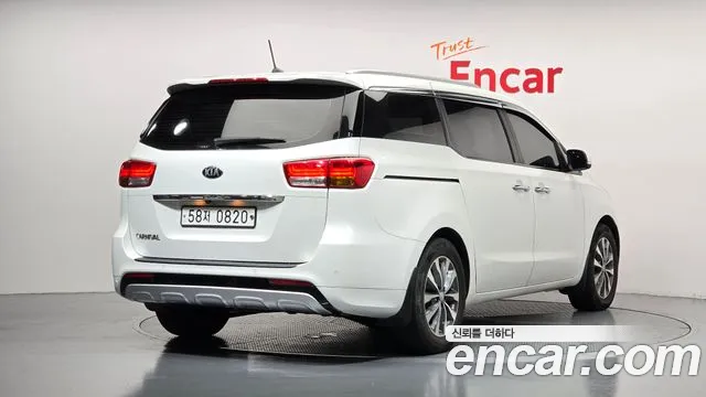 Kia Carnival 2016 thumb 2