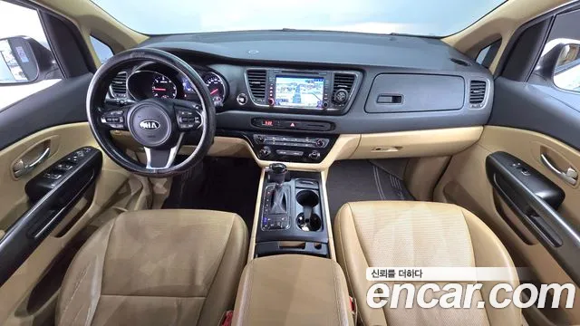 Kia Carnival 2016 thumb 7