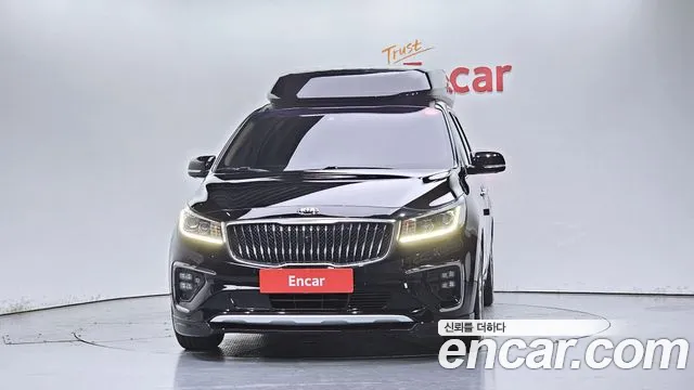 Kia Carnival 2018 thumb 3