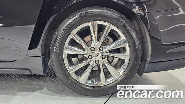 Kia Carnival 2018 thumb 5