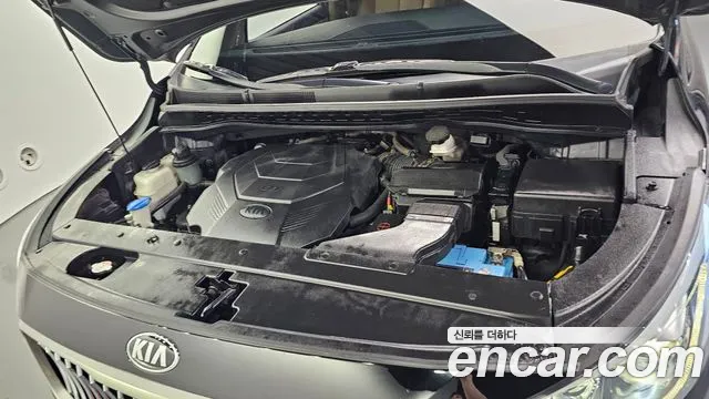 Kia Carnival 2018 thumb 6