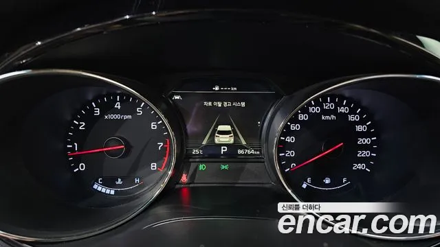 Kia Carnival 2018 thumb 8