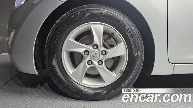 Hyundai Avante 2010 thumb 5