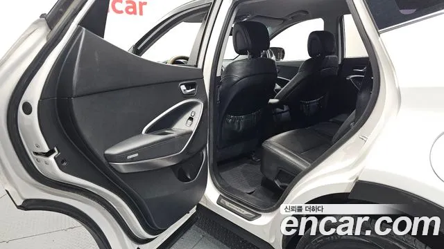 Hyundai Santa Fe 2012 thumb 12