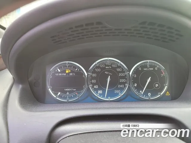 Jaguar XJ 2010 thumb 10