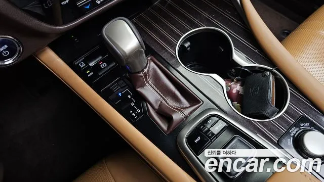 Lexus RX 2018 thumb 8