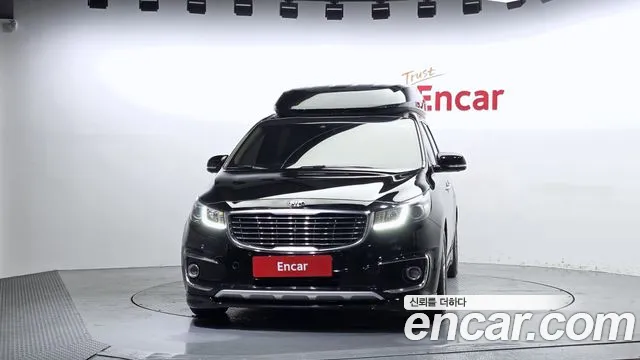 Kia Carnival 2017 thumb 3