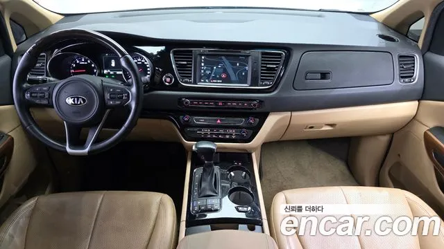 Kia Carnival 2017 thumb 7