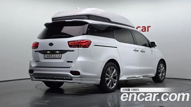 Kia Carnival 2018 thumb 2