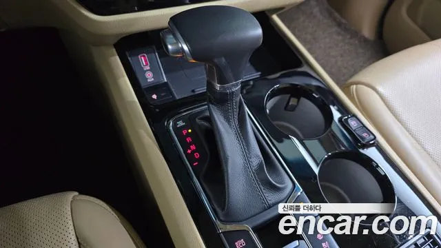 Kia Carnival 2018 thumb 9