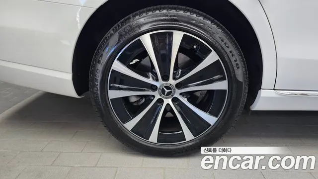 Mercedes-Benz E-Класс 2021 thumb 5