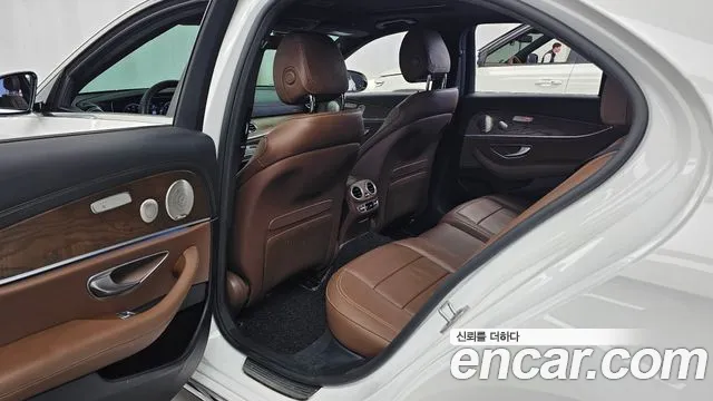 Mercedes-Benz E-Класс 2021 thumb 12