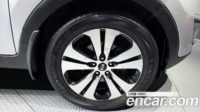 Kia Sportage 2010 thumb 5