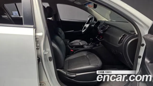 Kia Sportage 2010 thumb 11
