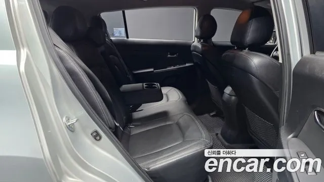 Kia Sportage 2010 thumb 12