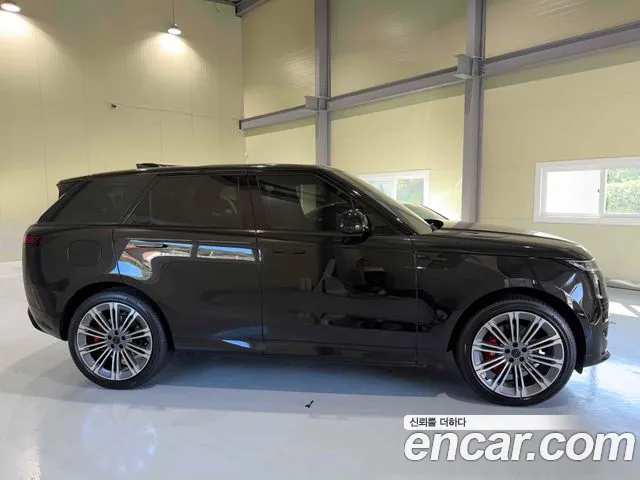 Land Rover Range Rover Sport 2026 thumb 4