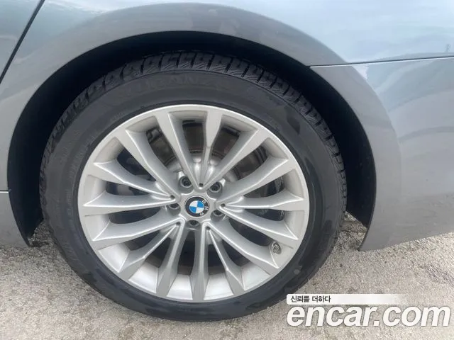 BMW 5-Series 2019 thumb 5