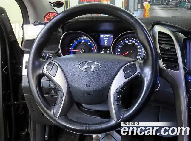 Hyundai i30 2013 thumb 8