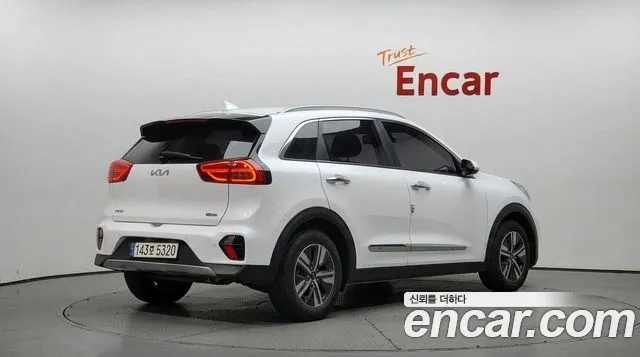Kia Niro 2021 thumb 2