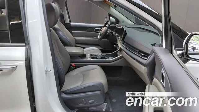 Kia Carnival 2024 thumb 10