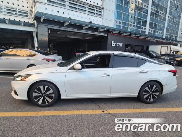 Nissan Altima 2019 thumb 4