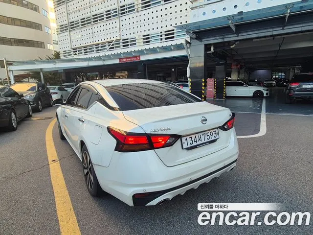 Nissan Altima 2019 thumb 5