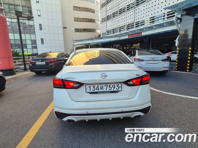 Nissan Altima 2019 thumb 6