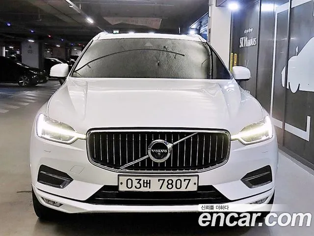 Volvo XC60 2019 thumb 2
