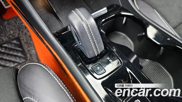 Volvo XC40 2020 thumb 9