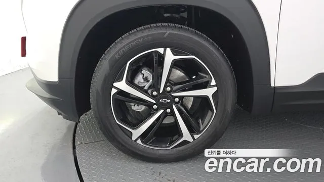 ChevroletGMDaewoo TrailBlazer 2025 thumb 5