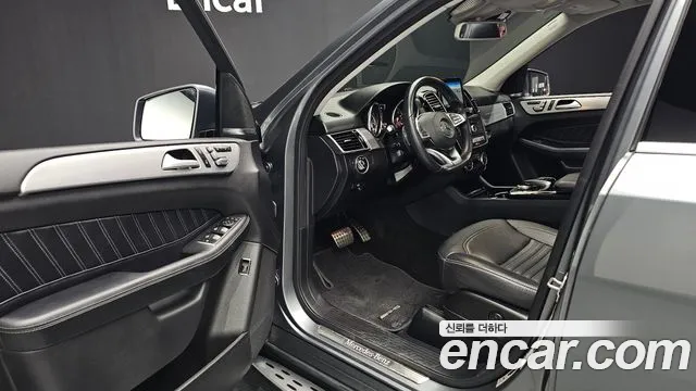Mercedes-Benz GLE 2018 thumb 10