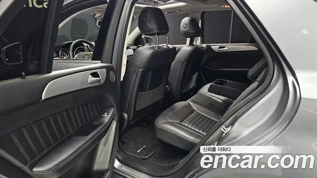 Mercedes-Benz GLE 2018 thumb 11