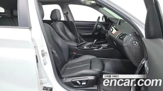 BMW 1-Series 2019 thumb 11