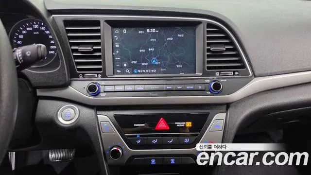 Hyundai Avante 2017 thumb 12