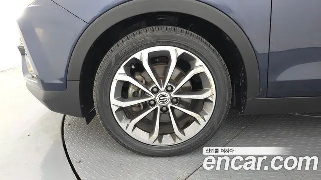 KG_Mobility_Ssangyong TIBOLI 2017 thumb 5
