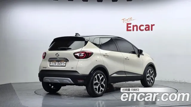 Renault-KoreaSamsung Captur 2017 thumb 2