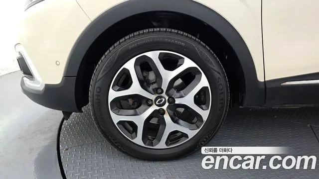 Renault-KoreaSamsung Captur 2017 thumb 5