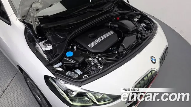 BMW 2-Series 2024 thumb 6
