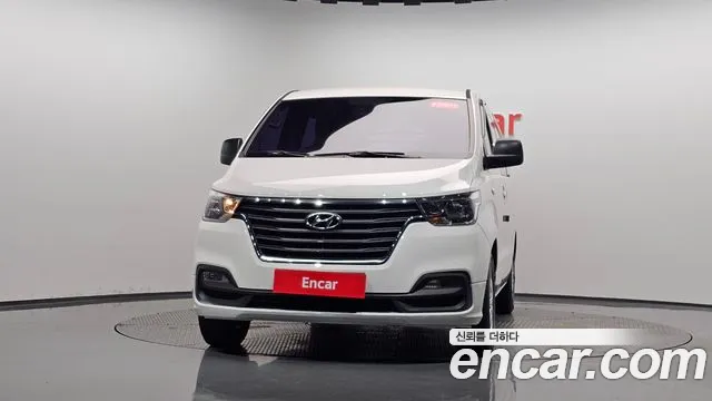 Hyundai Starex 2018 thumb 2