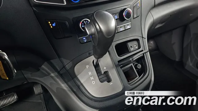 Hyundai Starex 2018 thumb 8