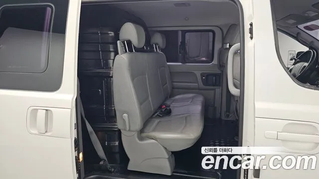 Hyundai Starex 2018 thumb 10