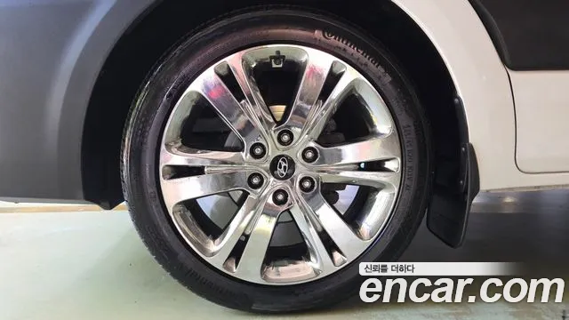 Hyundai Staria 2023 thumb 5