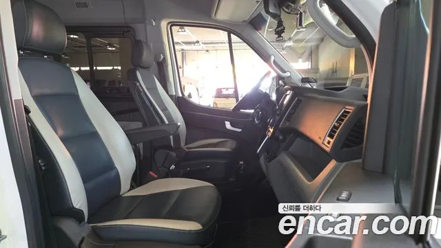 Hyundai Staria 2023 thumb 11
