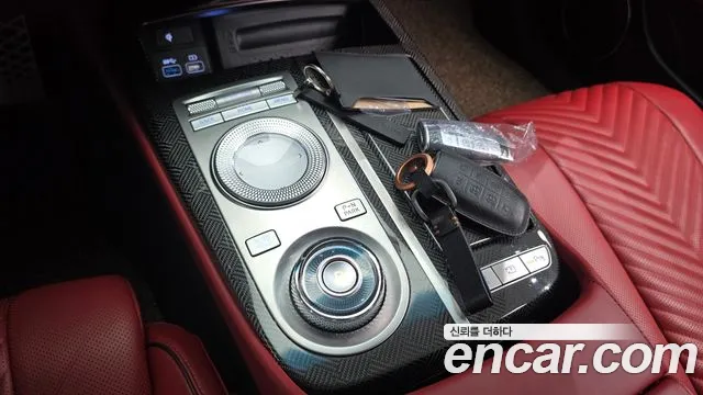 Genesis G80 2022 thumb 9