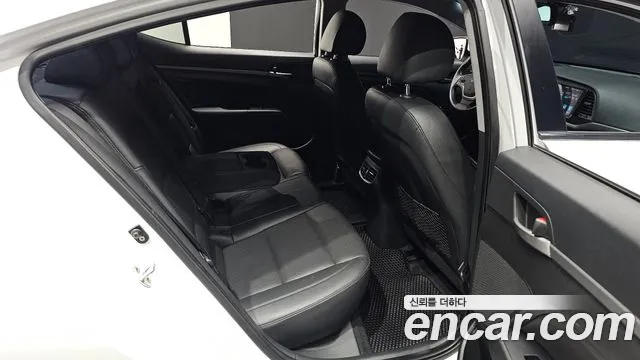 Hyundai Avante 2015 thumb 11